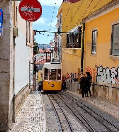 Bica Grande Apartment Lisbon Luaran gambar