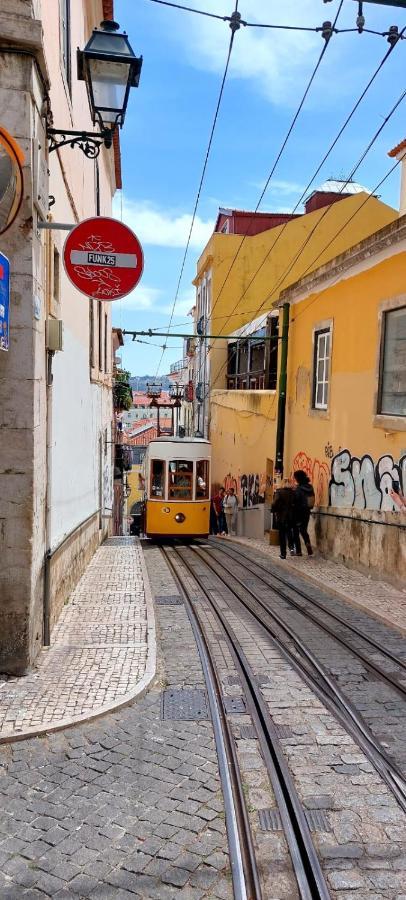 Bica Grande Apartment Lisbon Luaran gambar